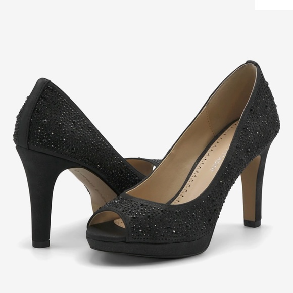 Adrienne Vittadini Shoes - NWT ADRIENNE VITTADINI  GERVIN BLACK HEEL PUMP - Size 10 M